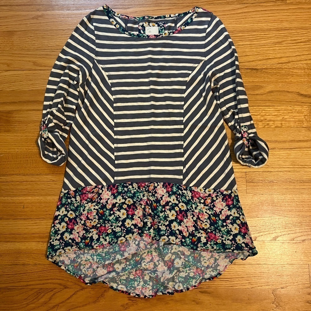 Anthropologie Postmark Size XS Casual Chic Lightweight Everyday Top